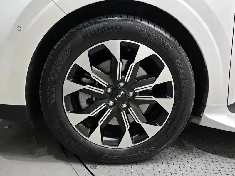 2022 Kia Carnival с пробегом 51 668 км