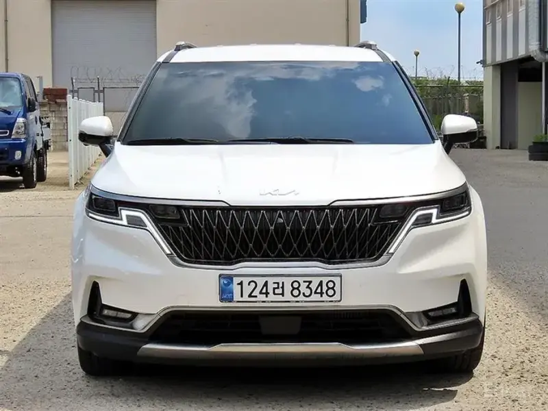 2023 Kia Carnival с пробегом 58 098 км