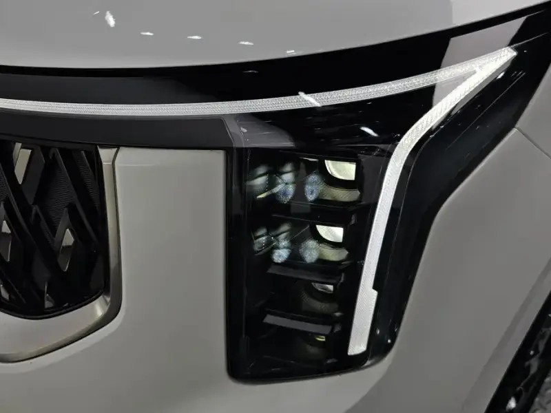 2024 Kia Carnival с пробегом 67 040 км
