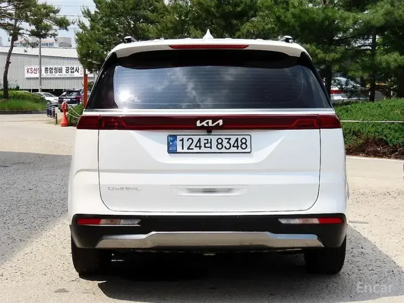 2023 Kia Carnival с пробегом 58 098 км