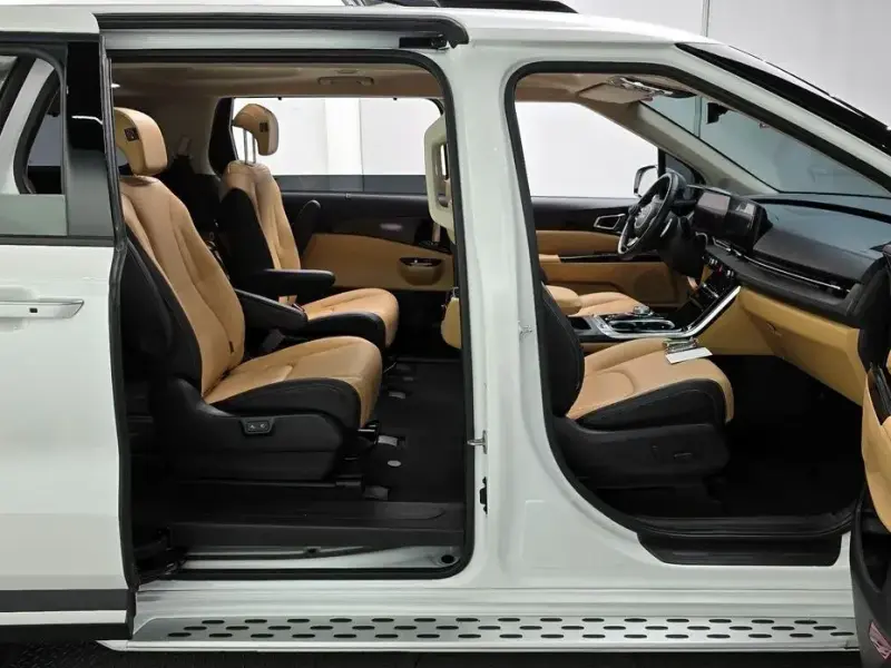 2022 Kia Carnival с пробегом 51 668 км