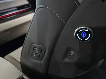 2024 Kia Carnival с пробегом 67 040 км