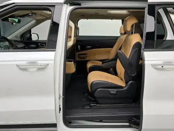 2022 Kia Carnival с пробегом 51 668 км