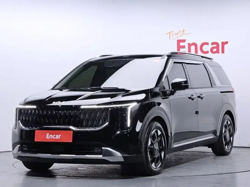 2025 Kia Carnival с пробегом 4 617 км