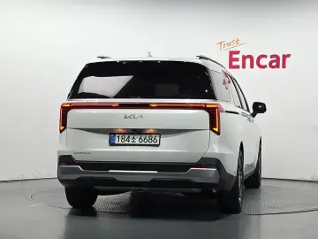 2025 Kia Carnival с пробегом 3 854 км