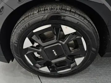 2025 Kia Carnival с пробегом 4 617 км