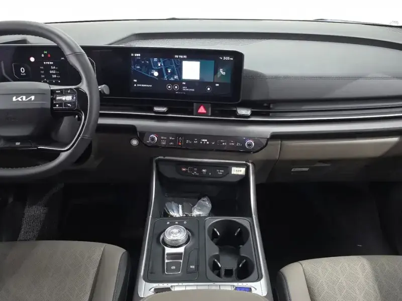 2025 Kia Carnival с пробегом 3 854 км