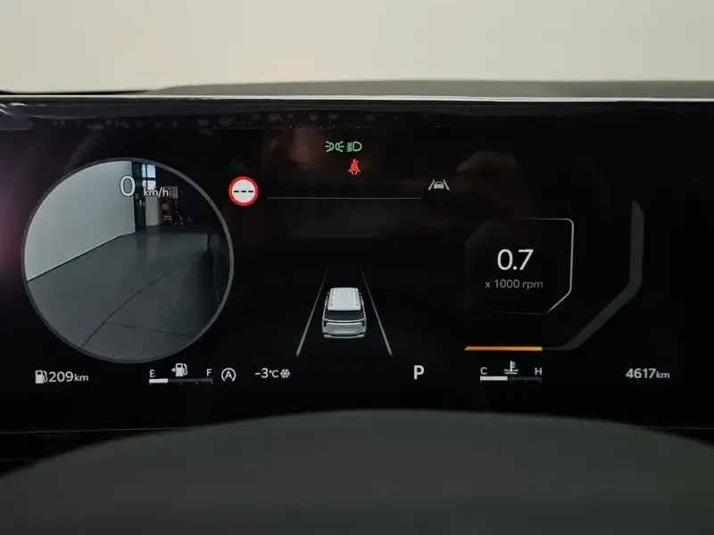 2025 Kia Carnival с пробегом 4 617 км