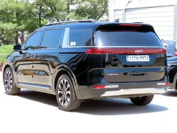 2023 Kia Carnival с пробегом 61 861 км