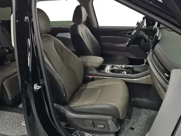 2025 Kia Carnival с пробегом 4 617 км