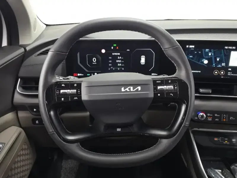 2025 Kia Carnival с пробегом 3 854 км