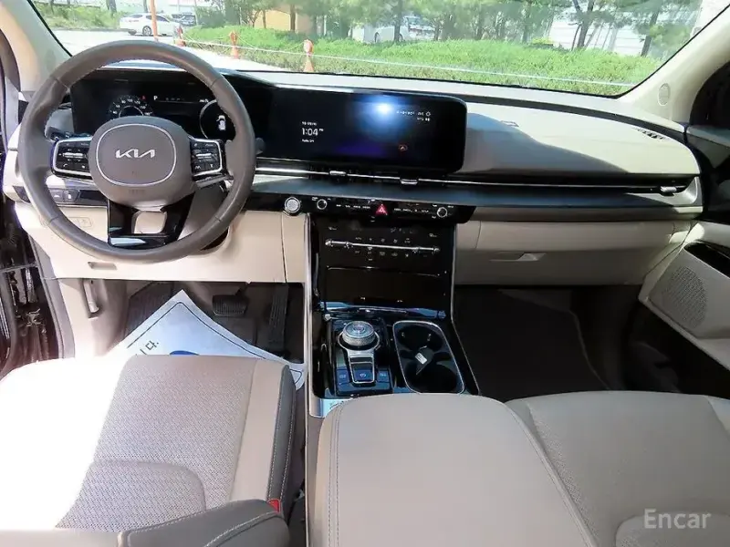 2023 Kia Carnival с пробегом 61 861 км