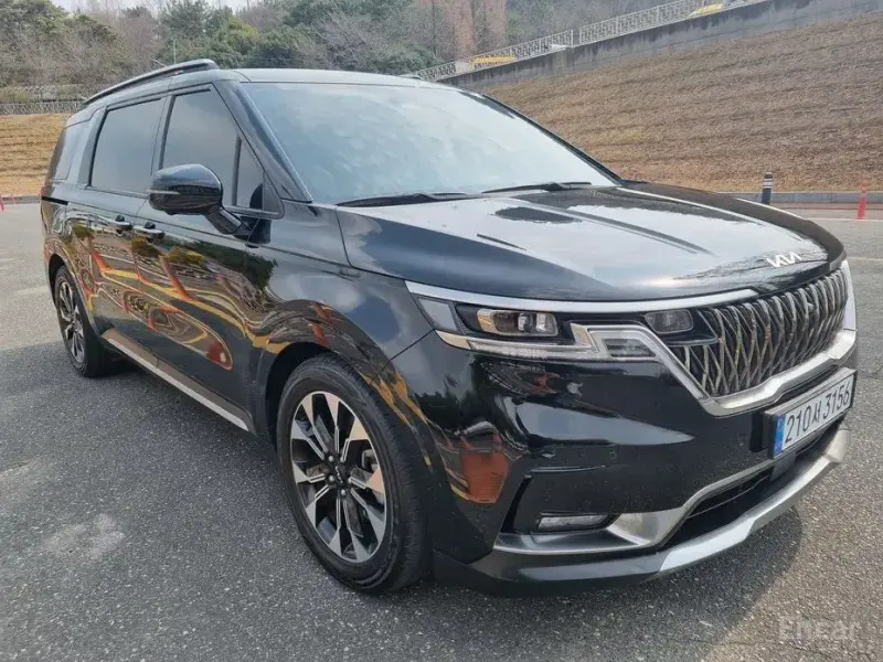 2022 Kia Carnival с пробегом 39 100 км