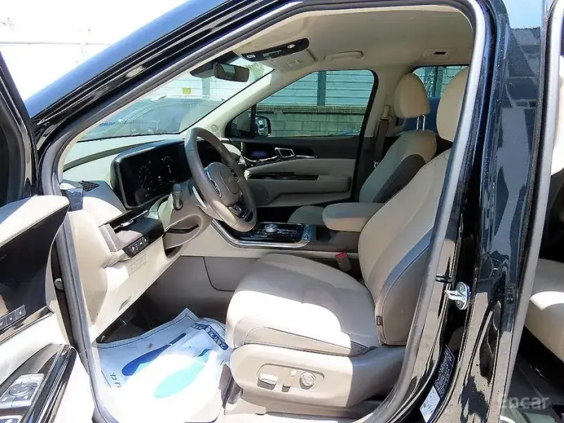 2023 Kia Carnival с пробегом 61 861 км