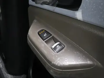 2025 Kia Carnival с пробегом 3 854 км