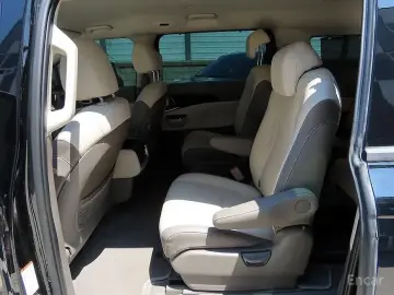 2023 Kia Carnival с пробегом 61 861 км