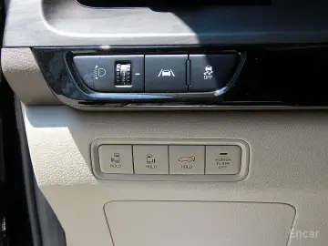 2023 Kia Carnival с пробегом 61 861 км