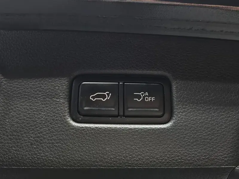 2025 Kia Carnival с пробегом 4 617 км