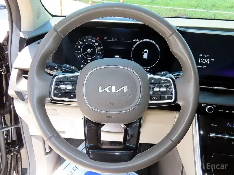 2023 Kia Carnival с пробегом 61 861 км
