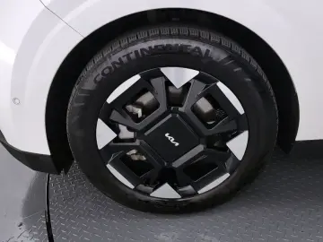 2024 Kia Carnival с пробегом 23 327 км
