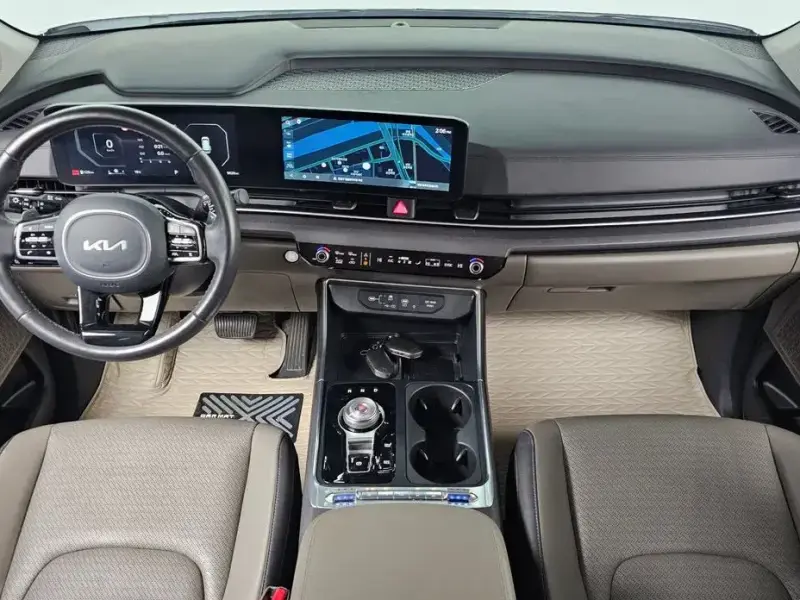 2024 Kia Carnival с пробегом 9 628 км