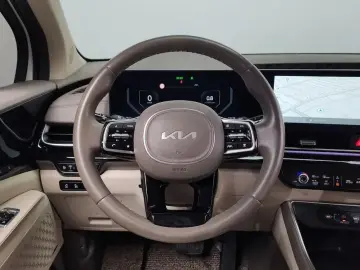 2024 Kia Carnival с пробегом 23 327 км