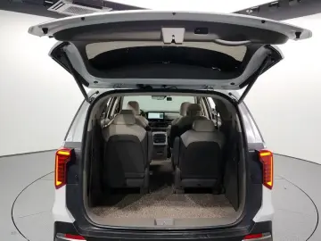 2024 Kia Carnival с пробегом 23 327 км