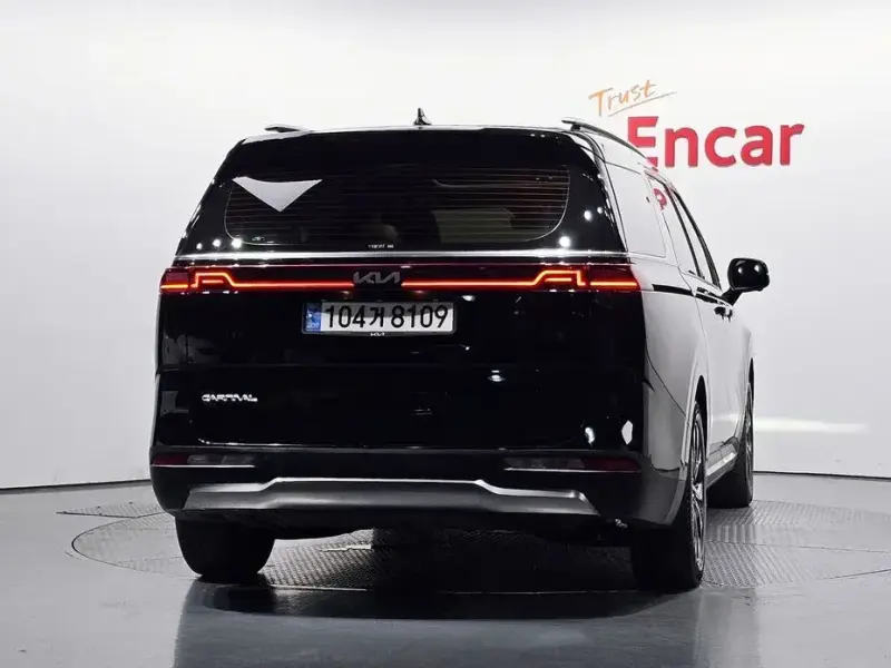2022 Kia Carnival с пробегом 72 248 км