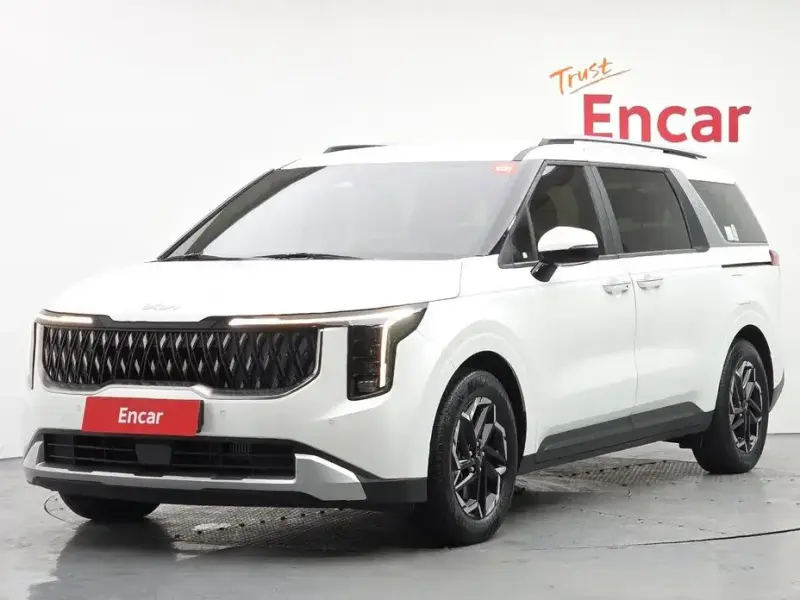 2024 Kia Carnival с пробегом 24 478 км