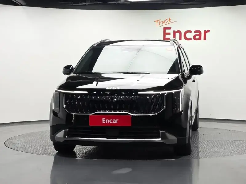 2025 Kia Carnival с пробегом 7 491 км