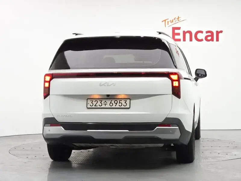 2024 Kia Carnival с пробегом 24 478 км