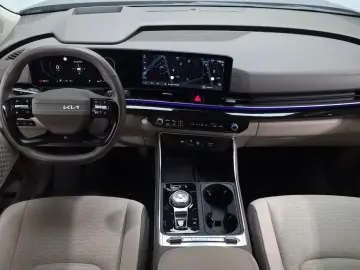 2025 Kia Carnival с пробегом 7 491 км