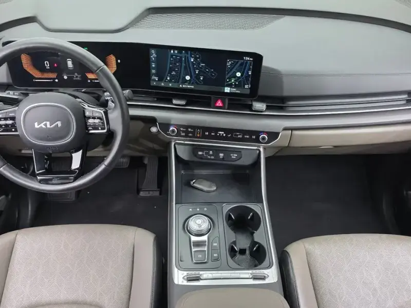 2024 Kia Carnival с пробегом 24 478 км