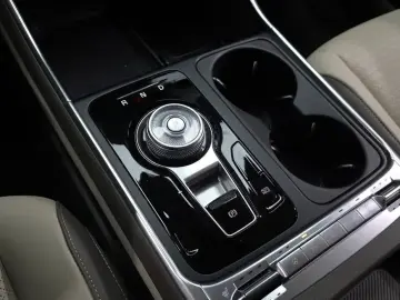 2025 Kia Carnival с пробегом 7 491 км