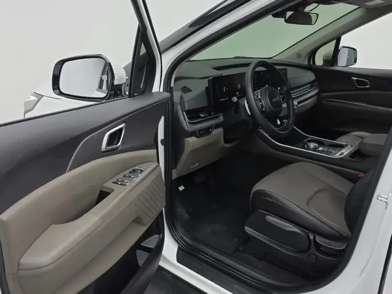 2024 Kia Carnival с пробегом 24 478 км