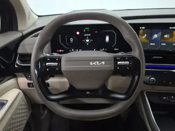 2025 Kia Carnival с пробегом 7 491 км