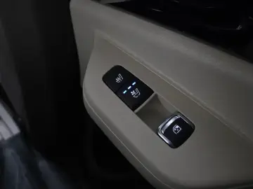 2025 Kia Carnival с пробегом 7 491 км