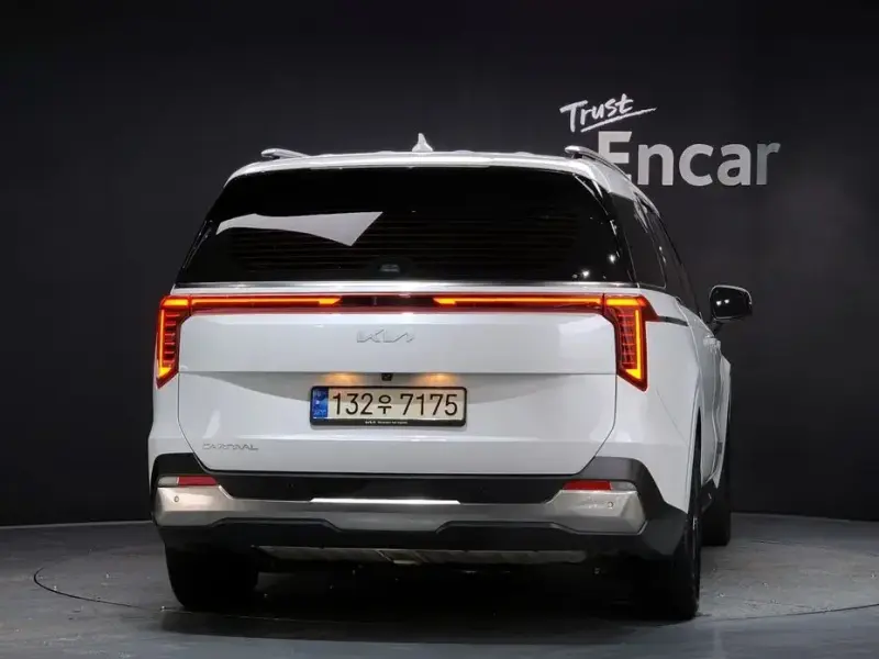 2024 Kia Carnival с пробегом 41 627 км