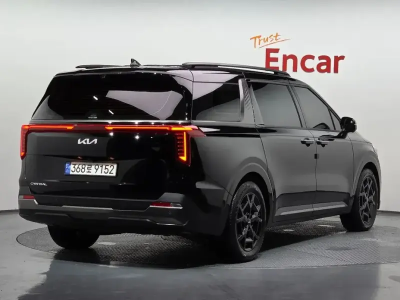 2025 Kia Carnival с пробегом 16 328 км