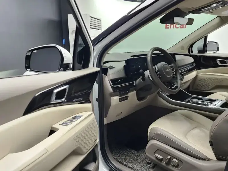 2024 Kia Carnival с пробегом 41 627 км