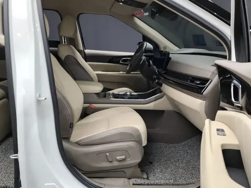 2024 Kia Carnival с пробегом 41 627 км