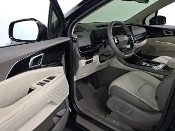 2025 Kia Carnival с пробегом 16 328 км