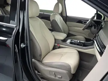 2025 Kia Carnival с пробегом 16 328 км
