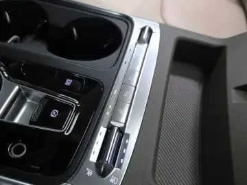 2025 Kia Carnival с пробегом 16 328 км