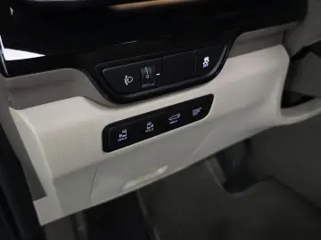 2025 Kia Carnival с пробегом 16 328 км
