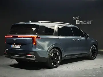 2024 Kia Carnival с пробегом 22 863 км