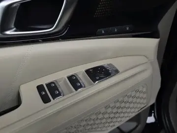 2025 Kia Carnival с пробегом 16 328 км