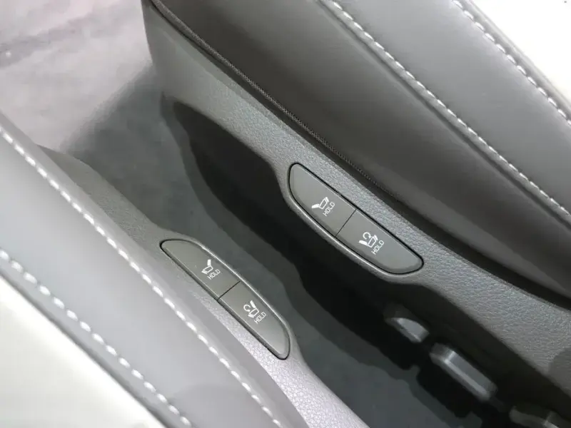 2025 Kia Carnival с пробегом 16 328 км