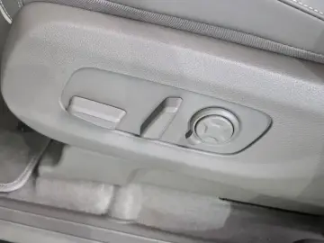 2025 Kia Carnival с пробегом 16 328 км