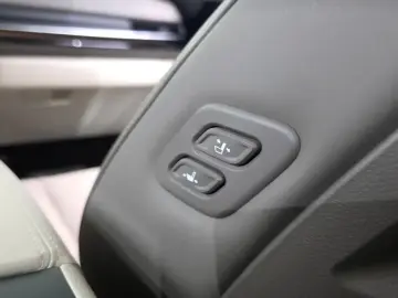 2025 Kia Carnival с пробегом 16 328 км
